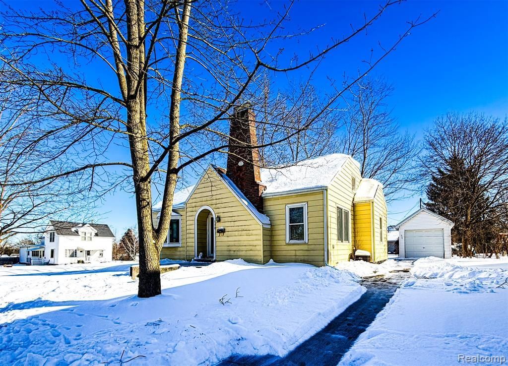 330 N Hanselman Street, Bad Axe, MI 48413 Main Photo