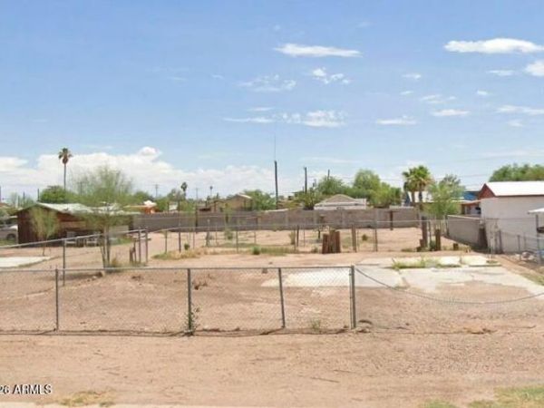 E 8th Street, Unit 10, Eloy, AZ 85131