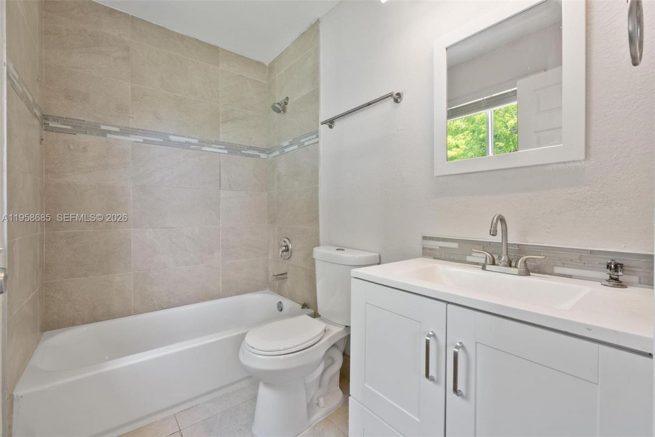 1458 SE 24th Ct , Unit 353, Homestead, FL 33035 Photo