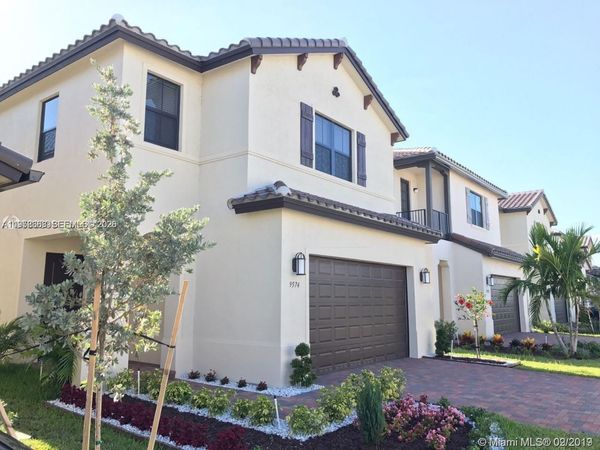 9574 W 34th Ave, Hialeah, FL 33018