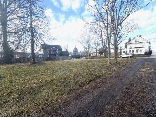 Rose Avenue, Salem, OH 44460