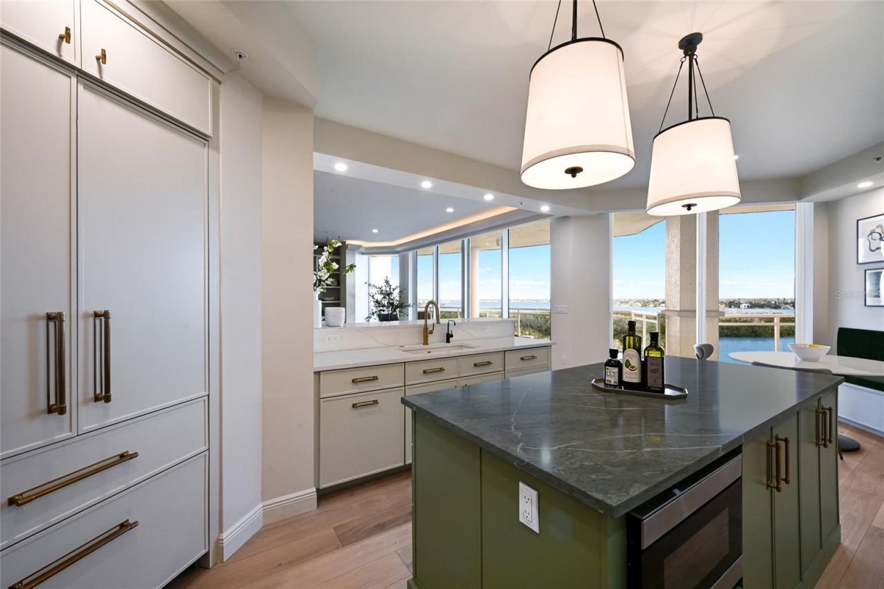 1300 Benjamin Franklin Drive, Unit 809, Sarasota, FL 34236 Photo