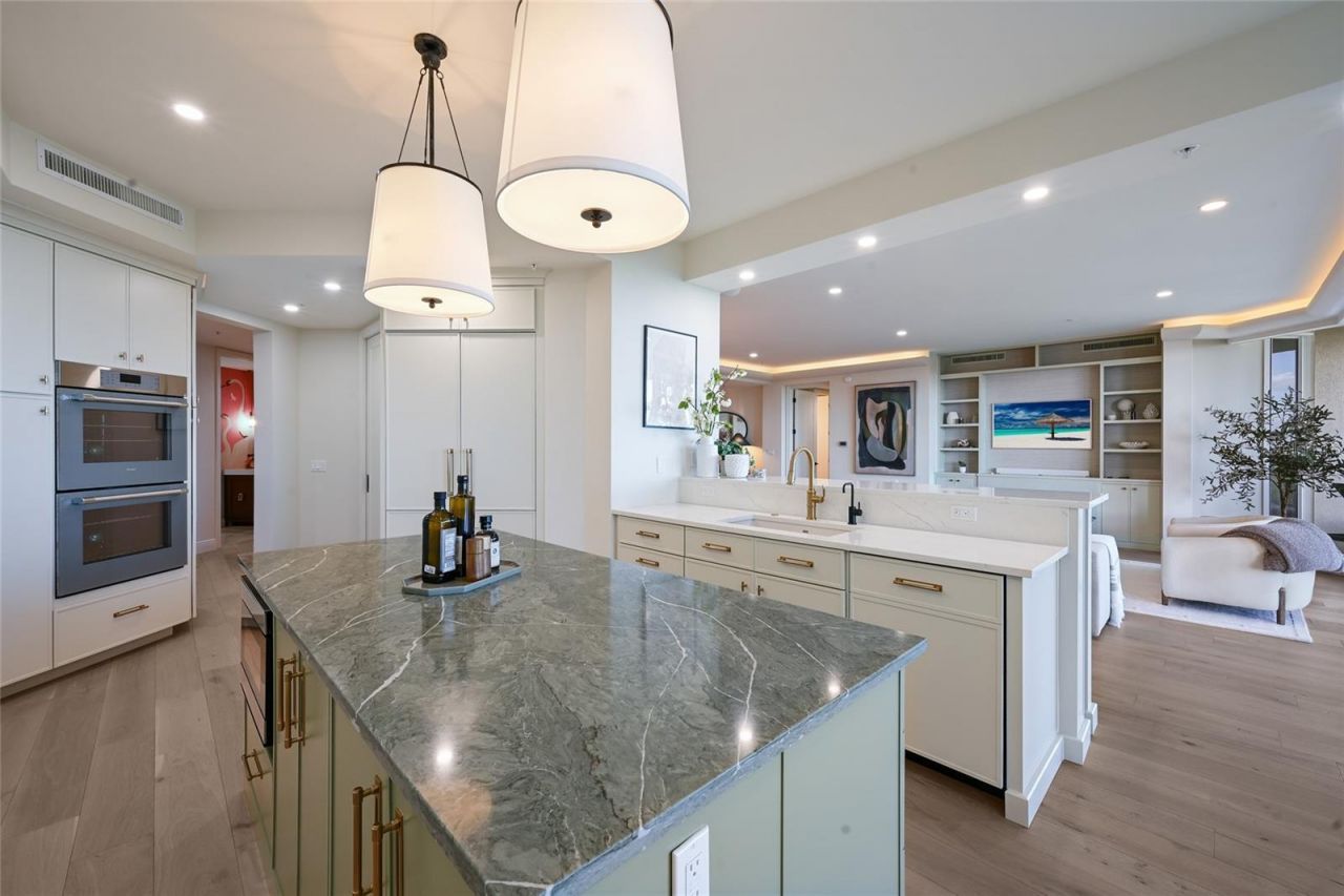 1300 Benjamin Franklin Drive, Unit 809, Sarasota, FL 34236 Photo