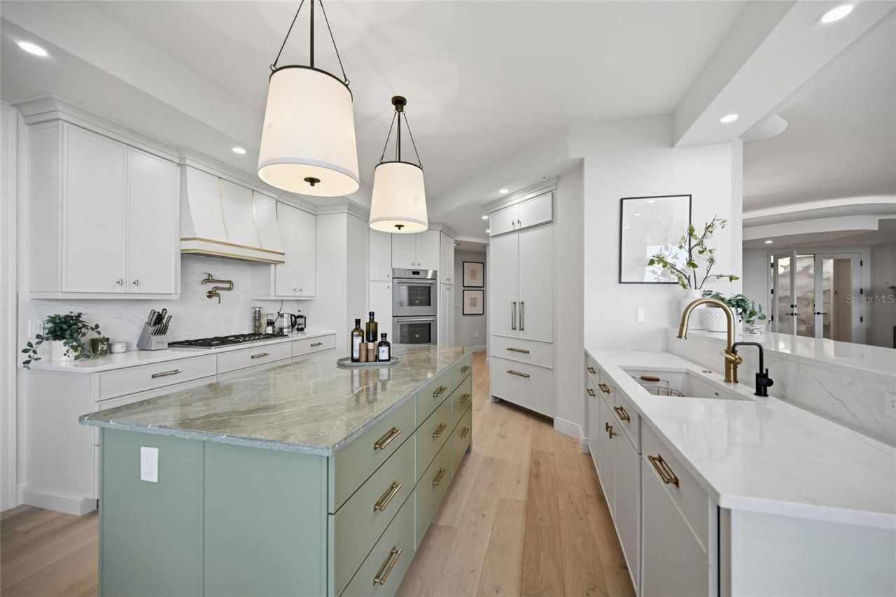 1300 Benjamin Franklin Drive, Unit 809, Sarasota, FL 34236 Photo