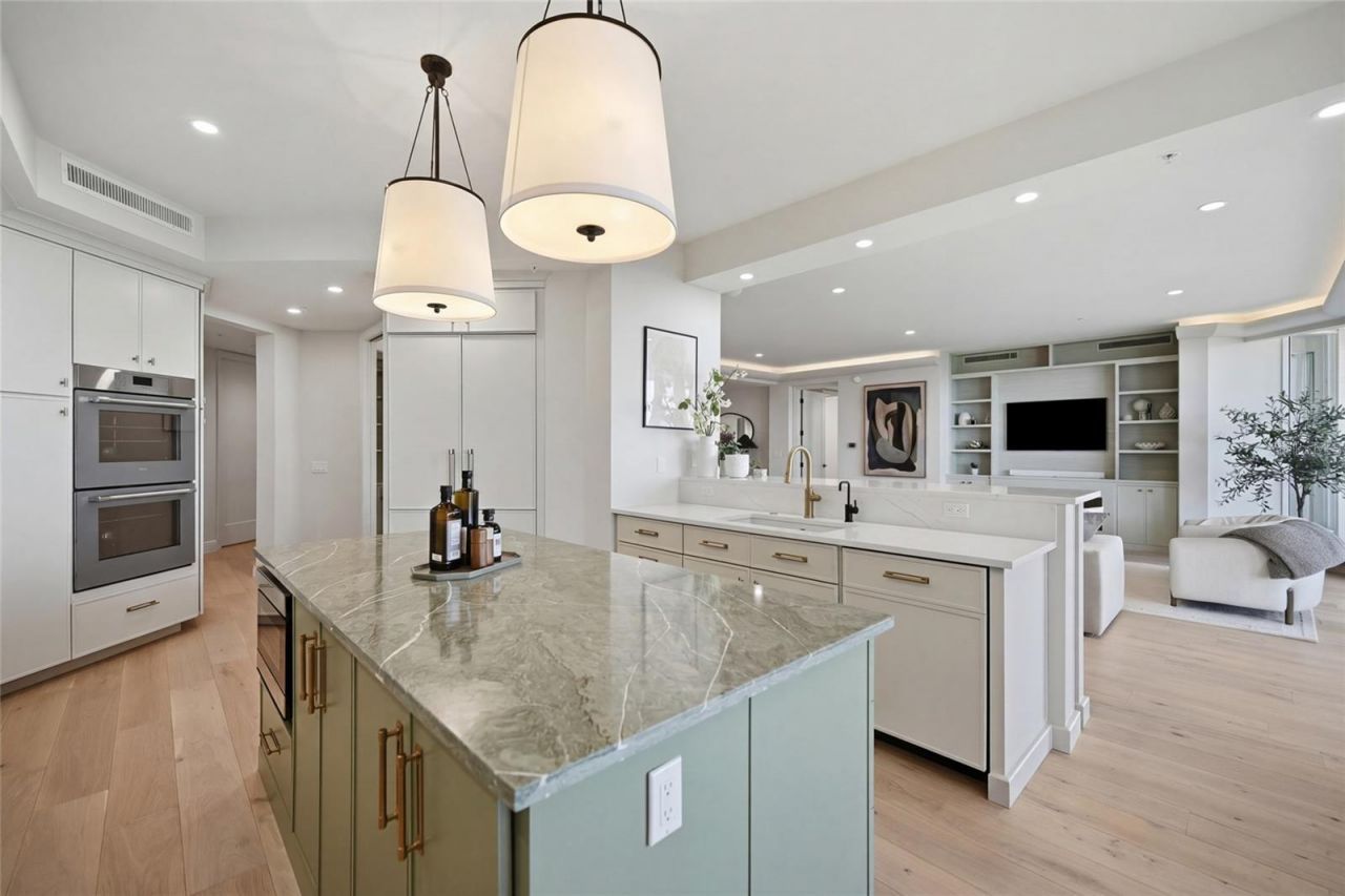 1300 Benjamin Franklin Drive, Unit 809, Sarasota, FL 34236 Photo