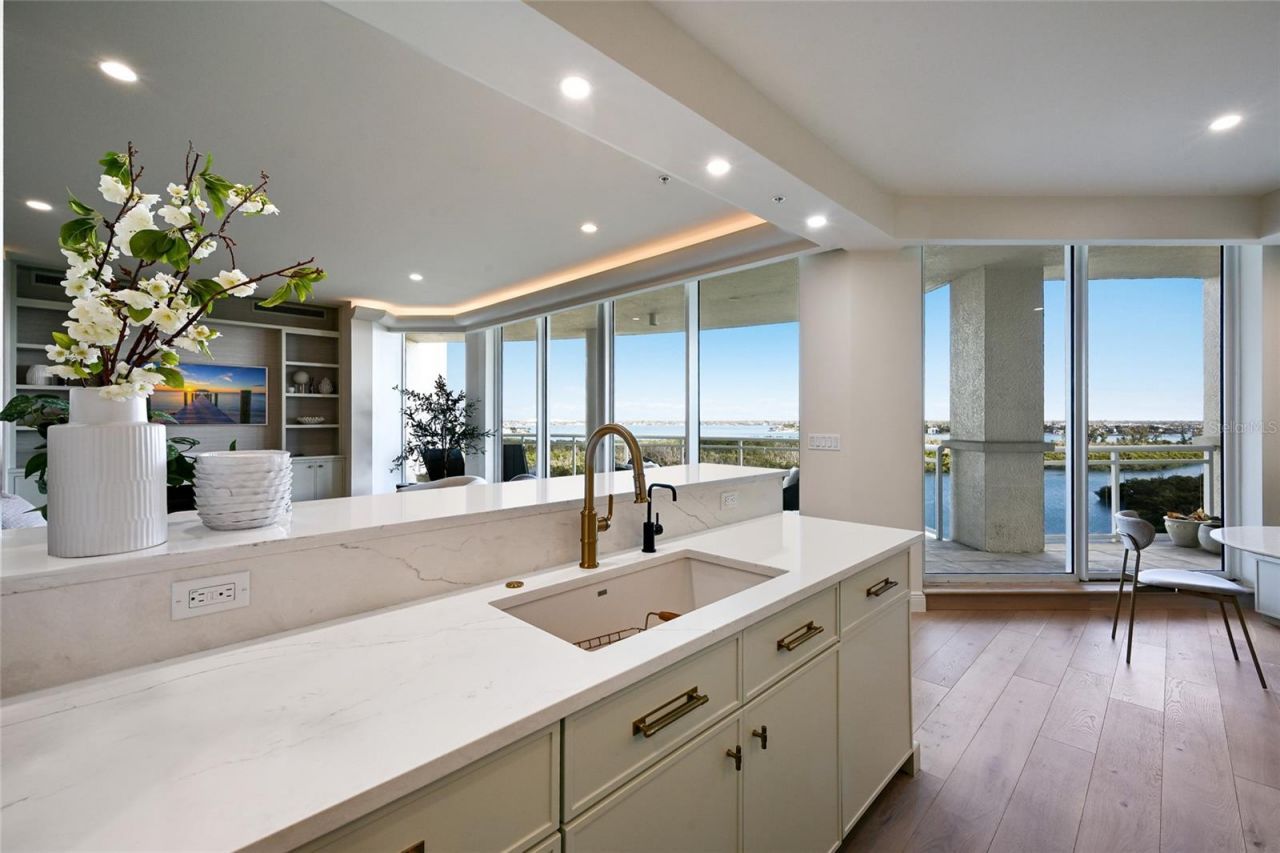 1300 Benjamin Franklin Drive, Unit 809, Sarasota, FL 34236 Photo