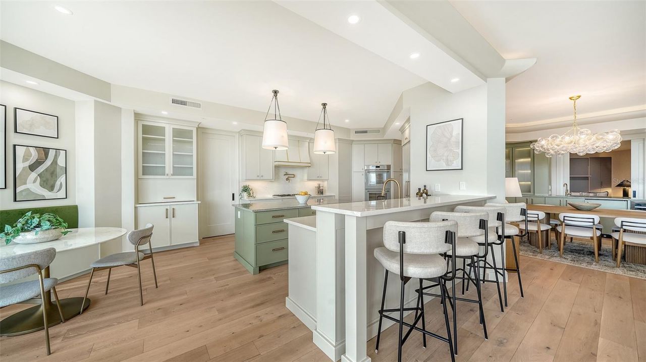1300 Benjamin Franklin Drive, Unit 809, Sarasota, FL 34236 Photo
