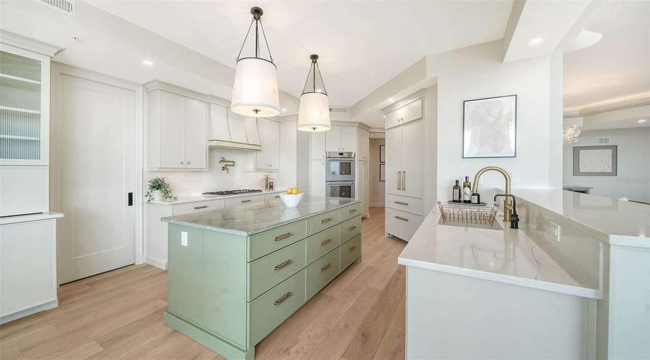 1300 Benjamin Franklin Drive, Unit 809, Sarasota, FL 34236 Photo