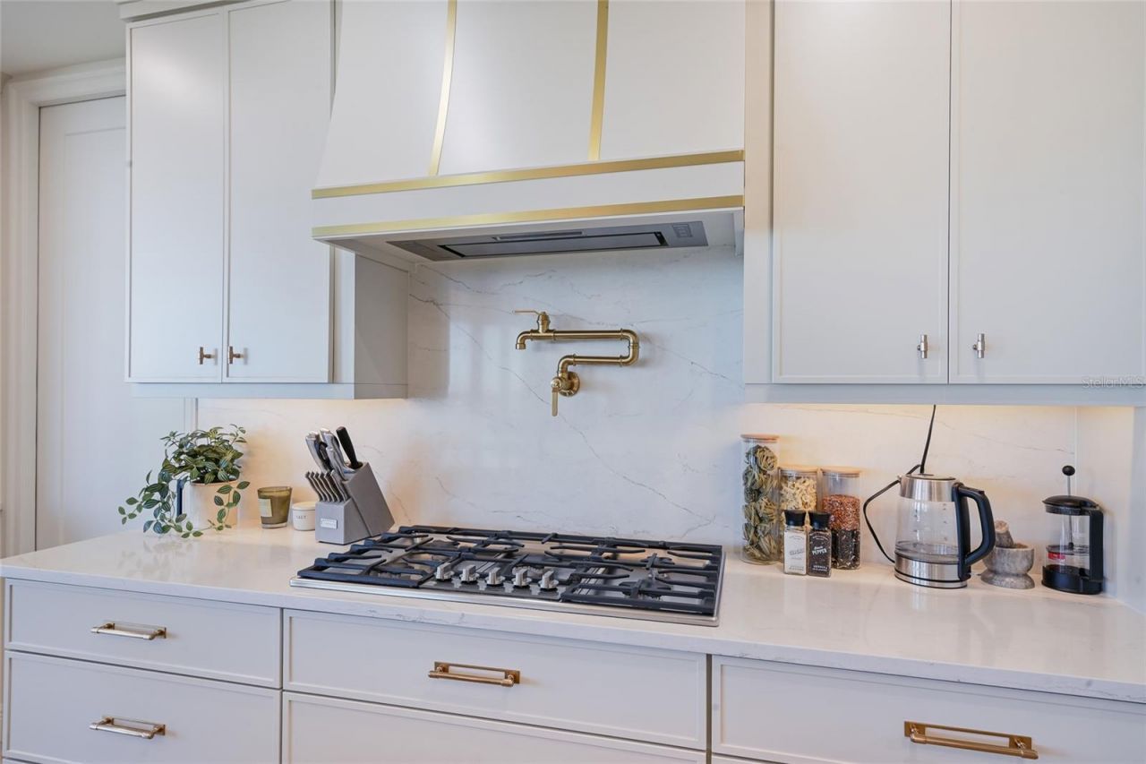 1300 Benjamin Franklin Drive, Unit 809, Sarasota, FL 34236 Photo