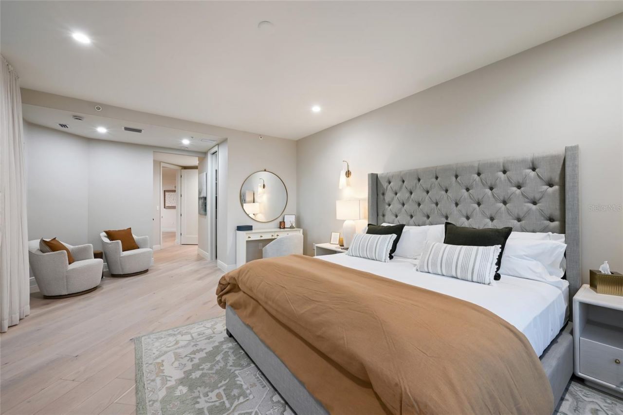 1300 Benjamin Franklin Drive, Unit 809, Sarasota, FL 34236 Photo