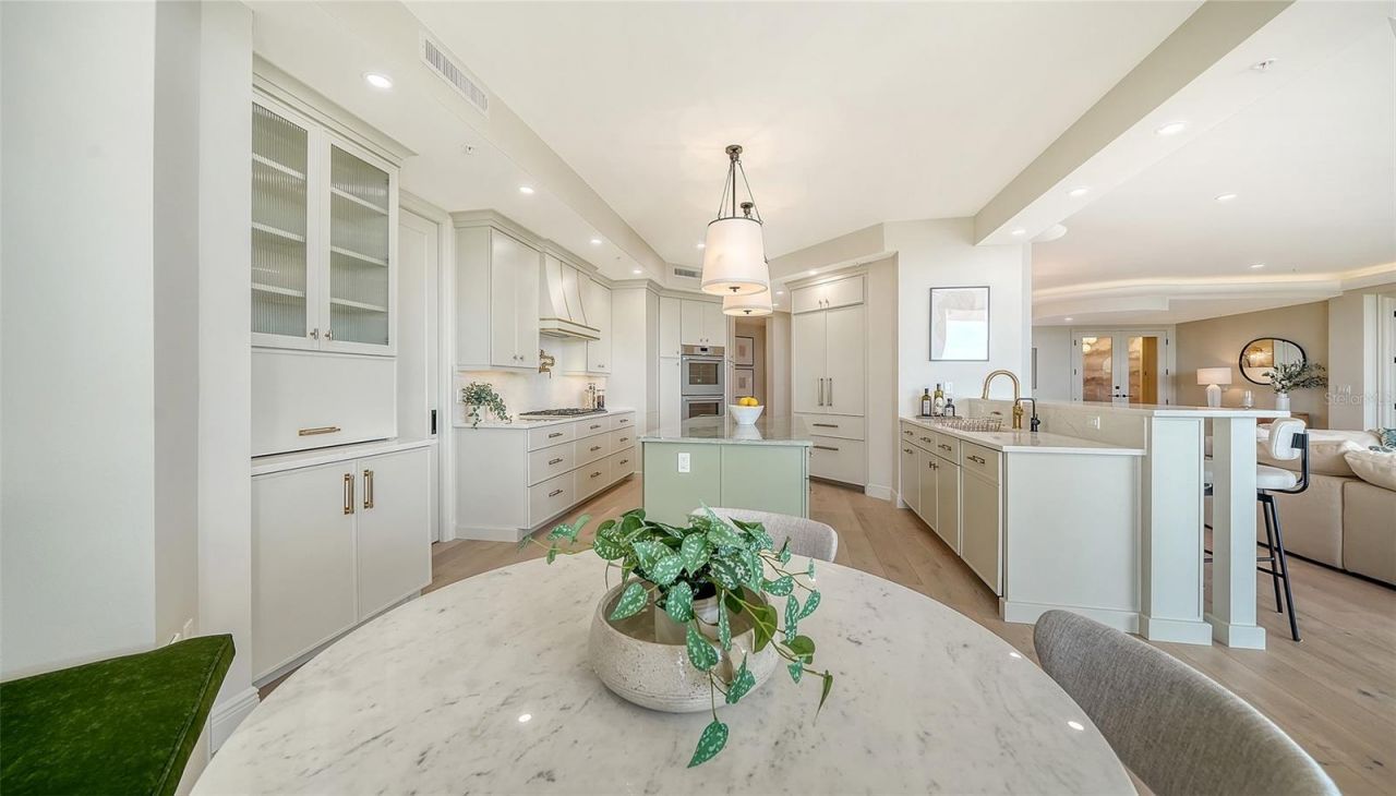 1300 Benjamin Franklin Drive, Unit 809, Sarasota, FL 34236 Photo