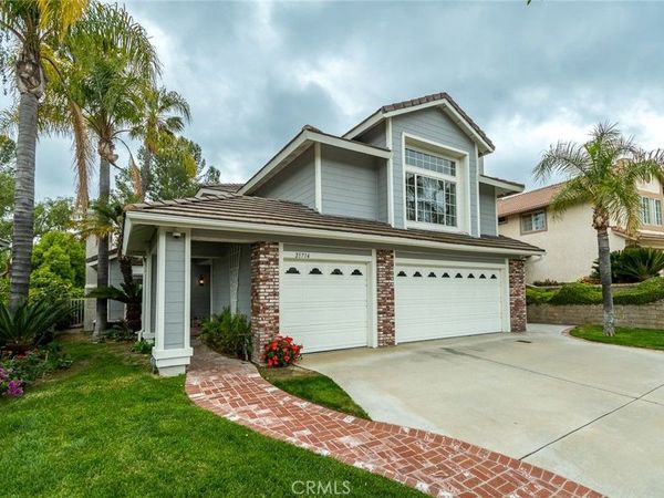 21714 Agajanian Lane, Saugus, CA 91350