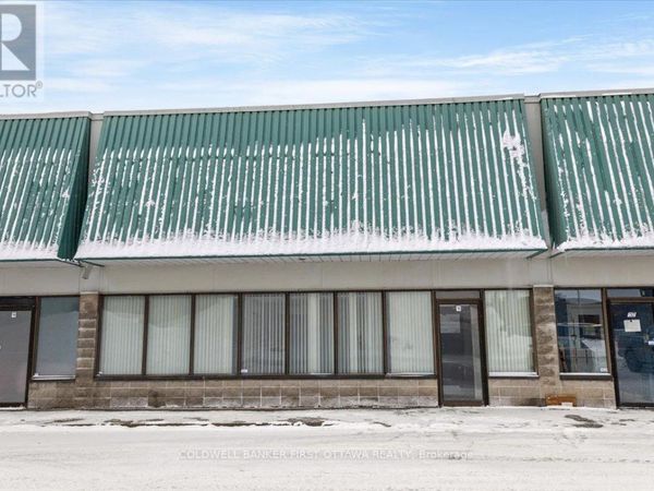 77 AURIGA Drive, Unit 18, Ottawa, ON K2E7Z7