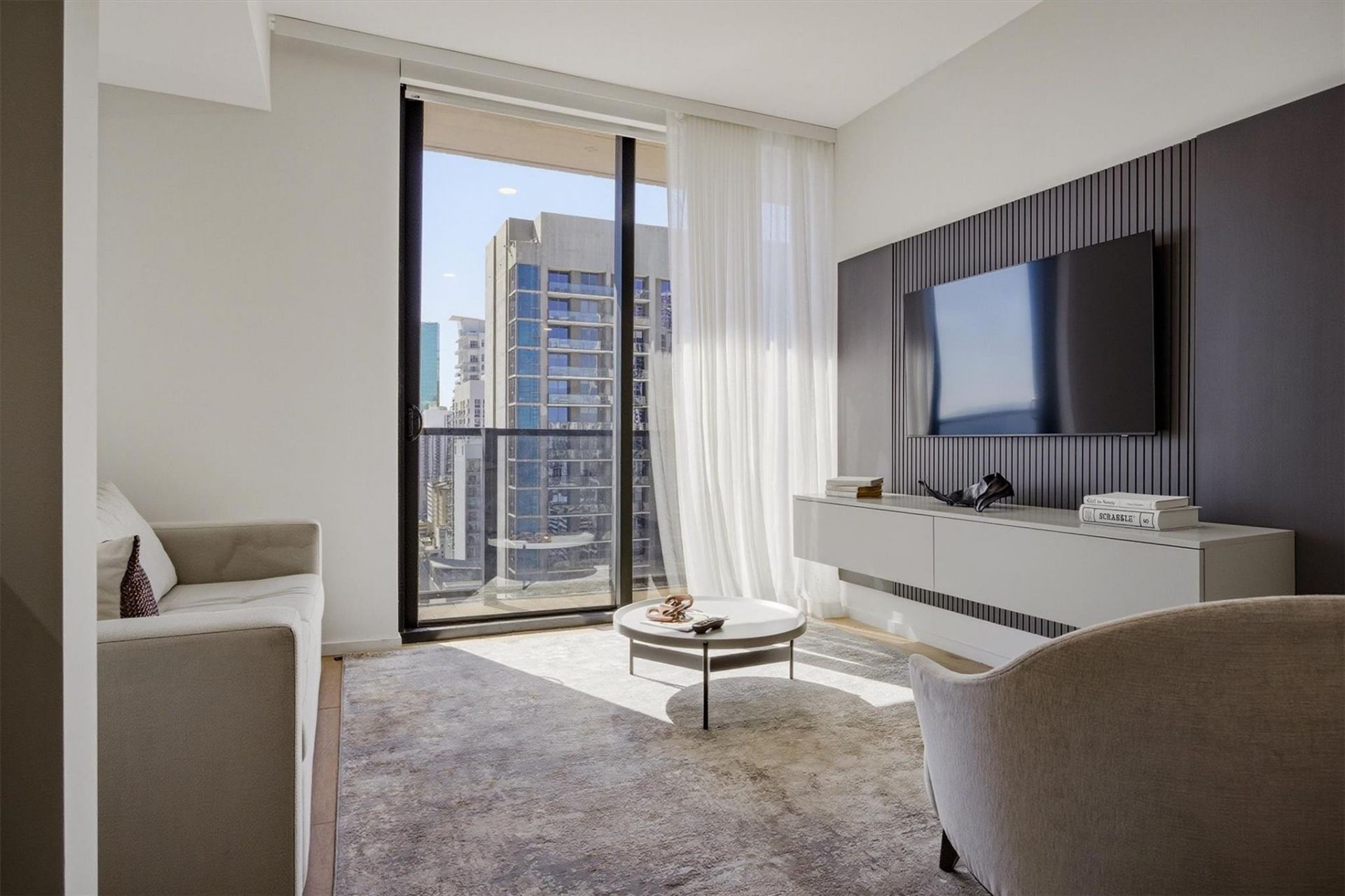 398 NE 5th St, Unit 2017, Miami, FL 33132 Photo