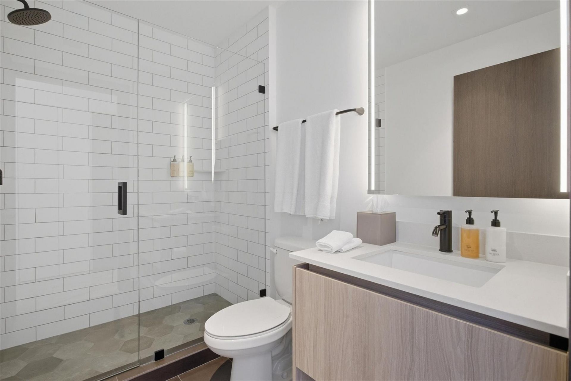 398 NE 5th St, Unit 2017, Miami, FL 33132 Photo