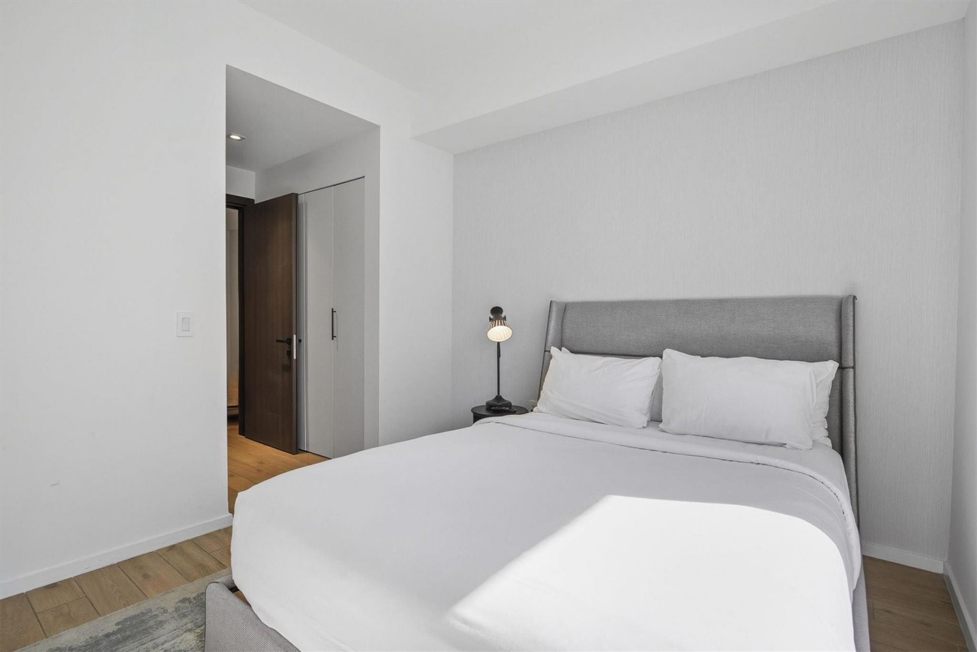 398 NE 5th St, Unit 2017, Miami, FL 33132 Photo