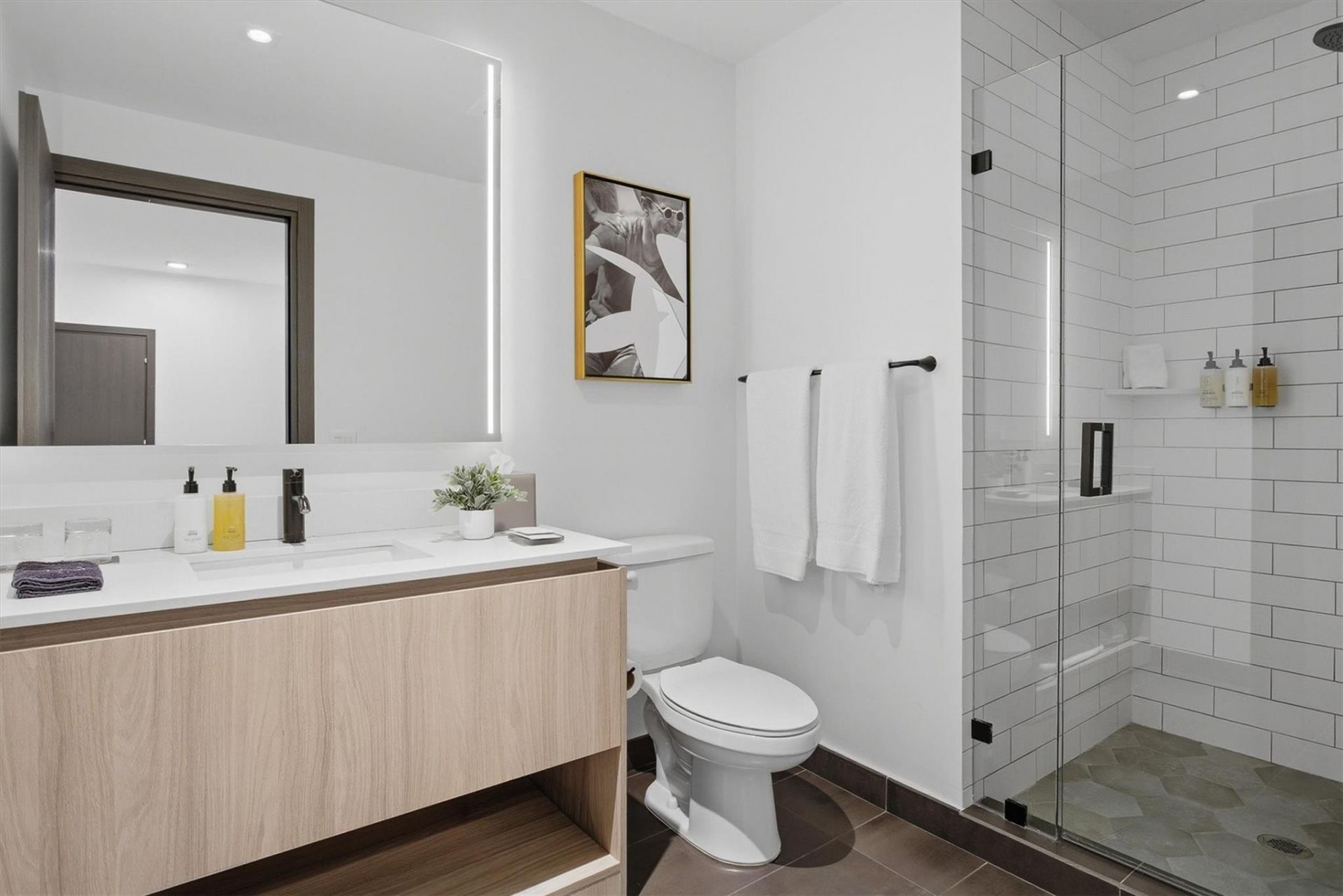 398 NE 5th St, Unit 2017, Miami, FL 33132 Photo