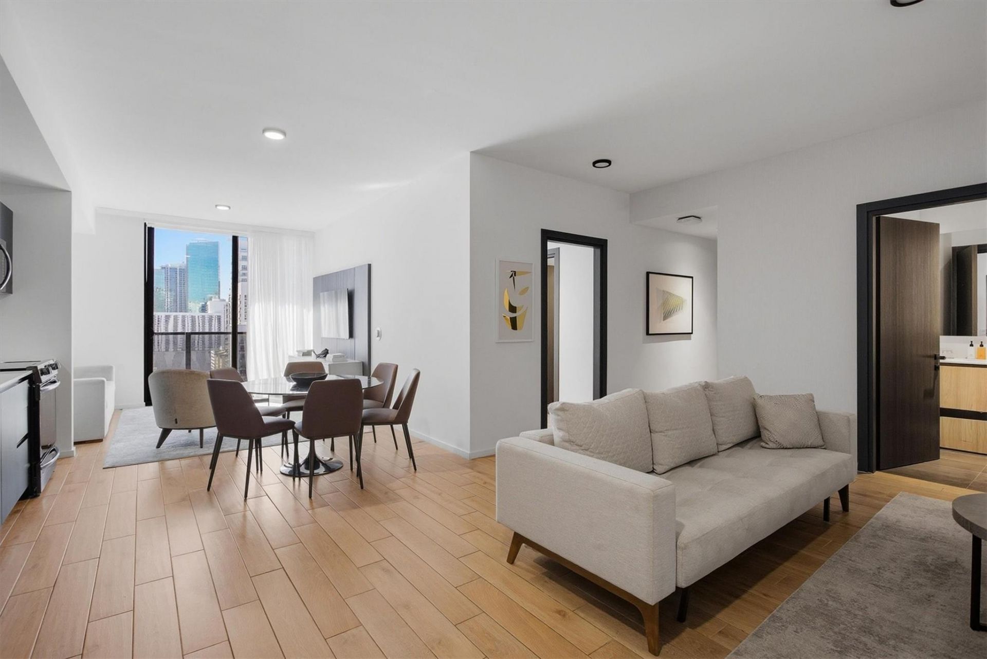 398 NE 5th St, Unit 2017, Miami, FL 33132 Photo