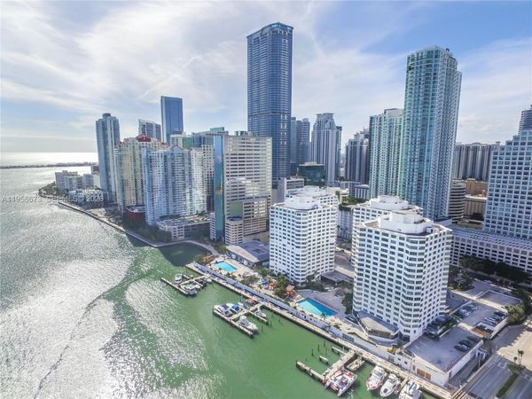 999 Brickell Bay Dr, Unit 2002, Miami, FL 33131