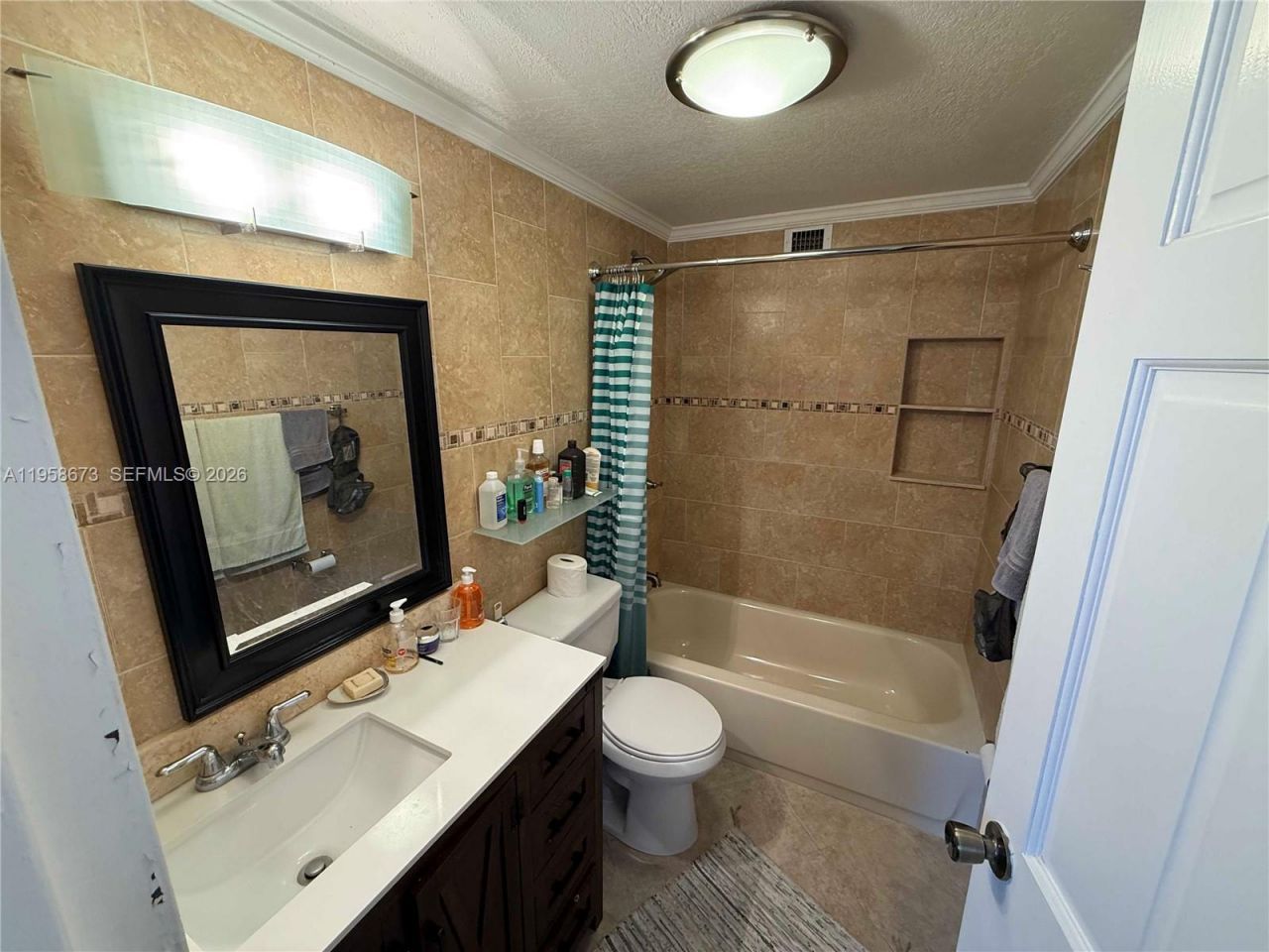 999 Brickell Bay Dr, Unit 2002, Miami, FL 33131 Photo