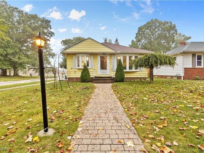 11770 Barrington Boulevard, Cleveland, OH 44130 Photo 2