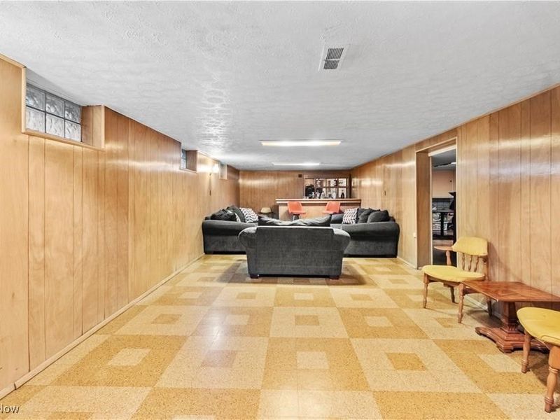 11770 Barrington Boulevard, Cleveland, OH 44130 Photo 24