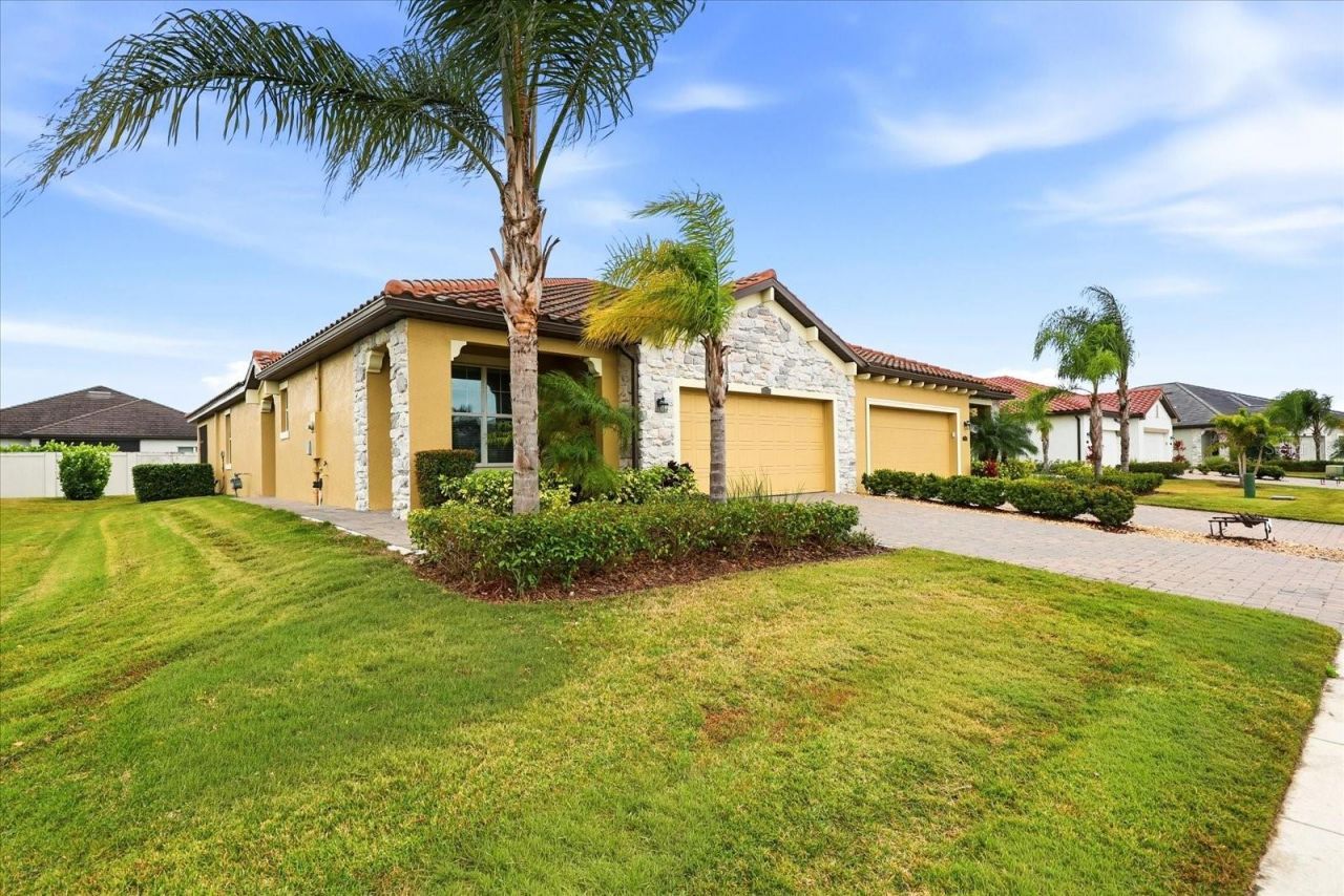 2607 Avolet Court, Lakewood Ranch, FL 34211 Photo