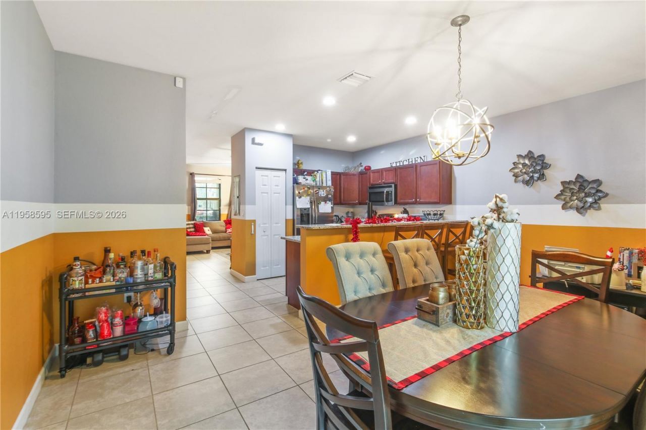 707 SE 32nd Ter , Homestead, FL 33033 Photo