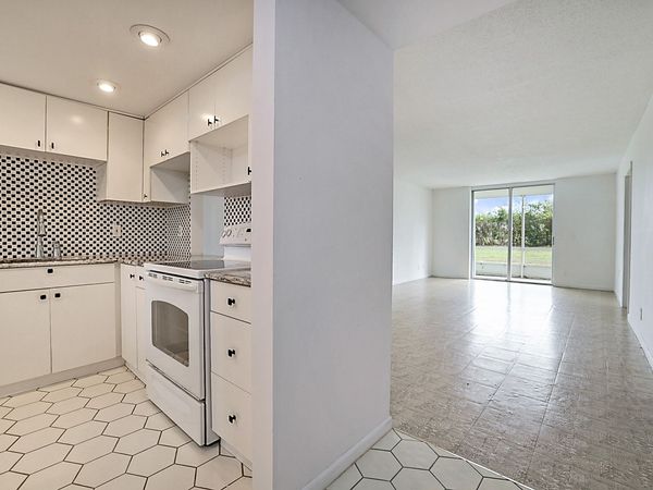 5500 NW 2nd Avenue, Unit 120, Boca Raton, FL 33487