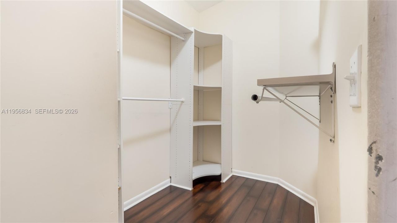 20820 San Simeon Way, Unit 24-G, Miami, FL 33179 Photo