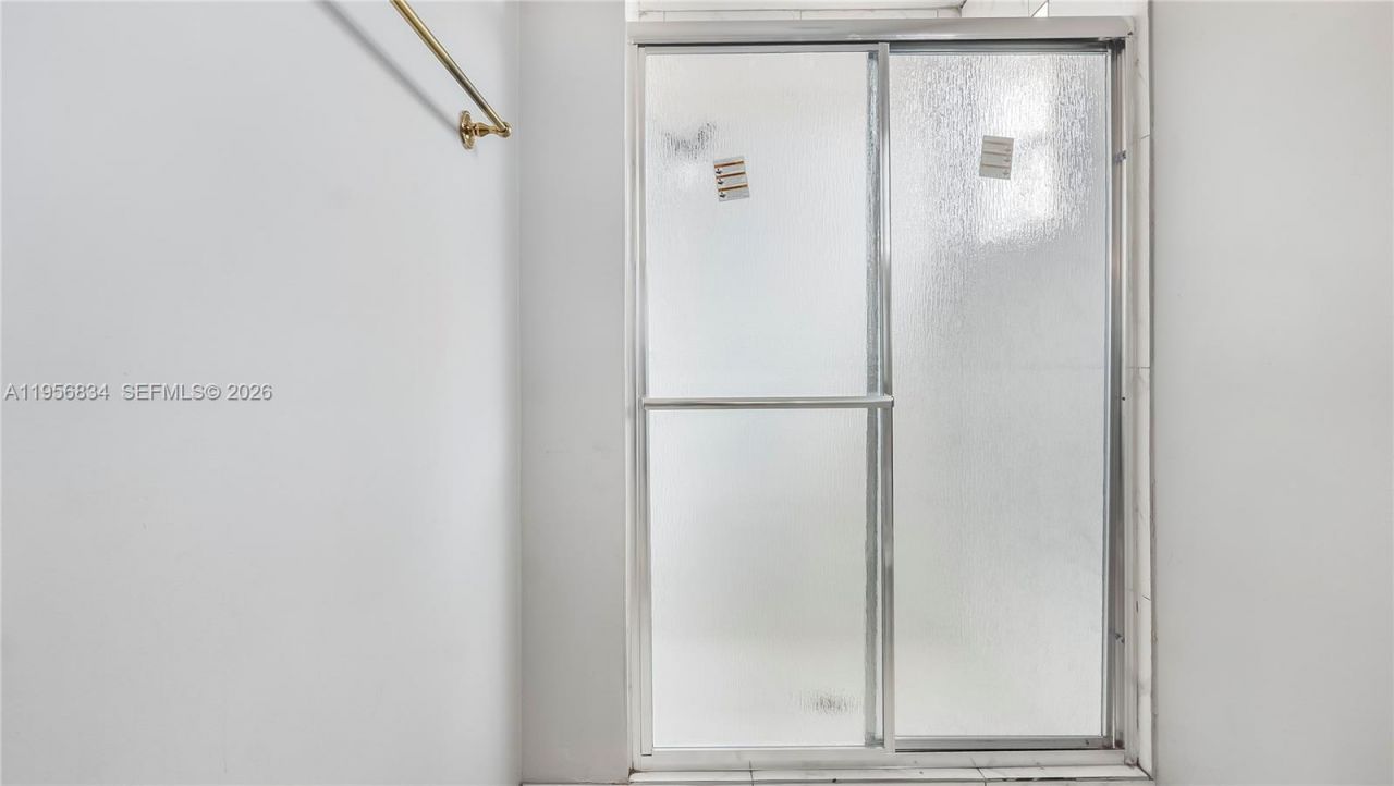 20820 San Simeon Way, Unit 24-G, Miami, FL 33179 Photo