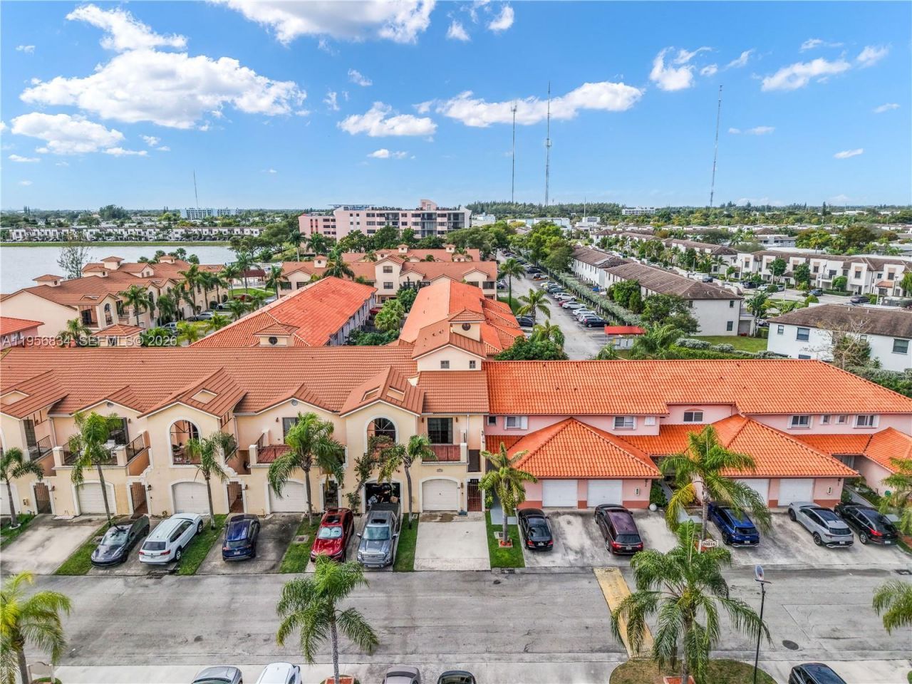 20820 San Simeon Way, Unit 24-G, Miami, FL 33179 Photo