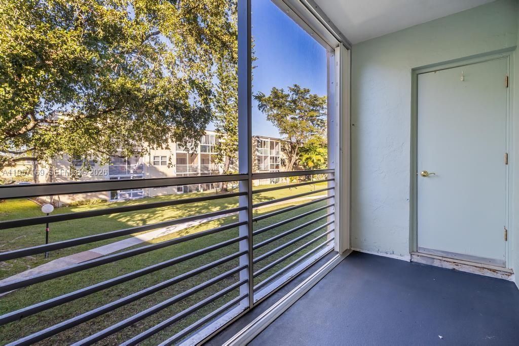 151 Berkley Rd, Unit 208, Hollywood, FL 33024 Photo