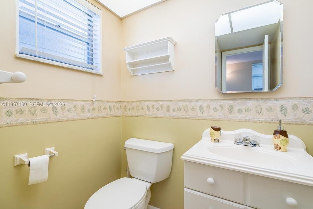 151 Berkley Rd, Unit 208, Hollywood, FL 33024 Photo