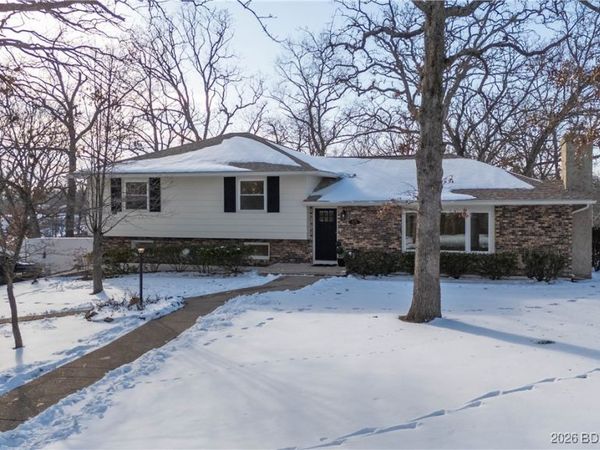 929 Elm Drive , Warsaw, MO 65355