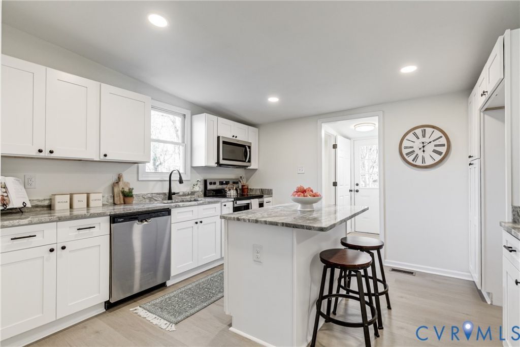 213 N Elm Avenue, Highland Springs, VA 23075 Main Photo