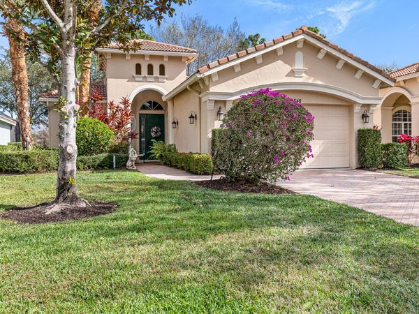 8848 Champions Way, Port St. Lucie, FL 34986