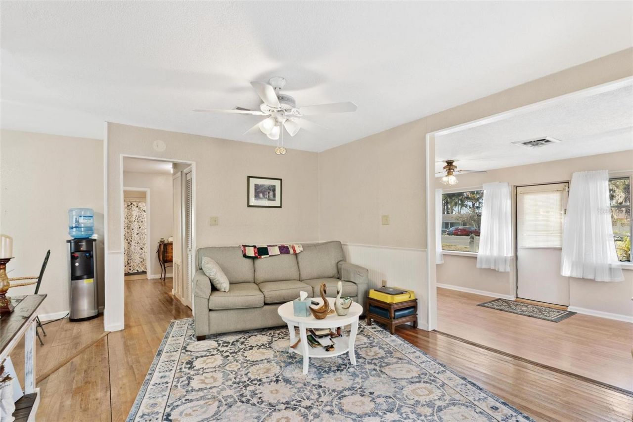 32828 Lake Eustis Drive, Tavares, FL 32778 Photo