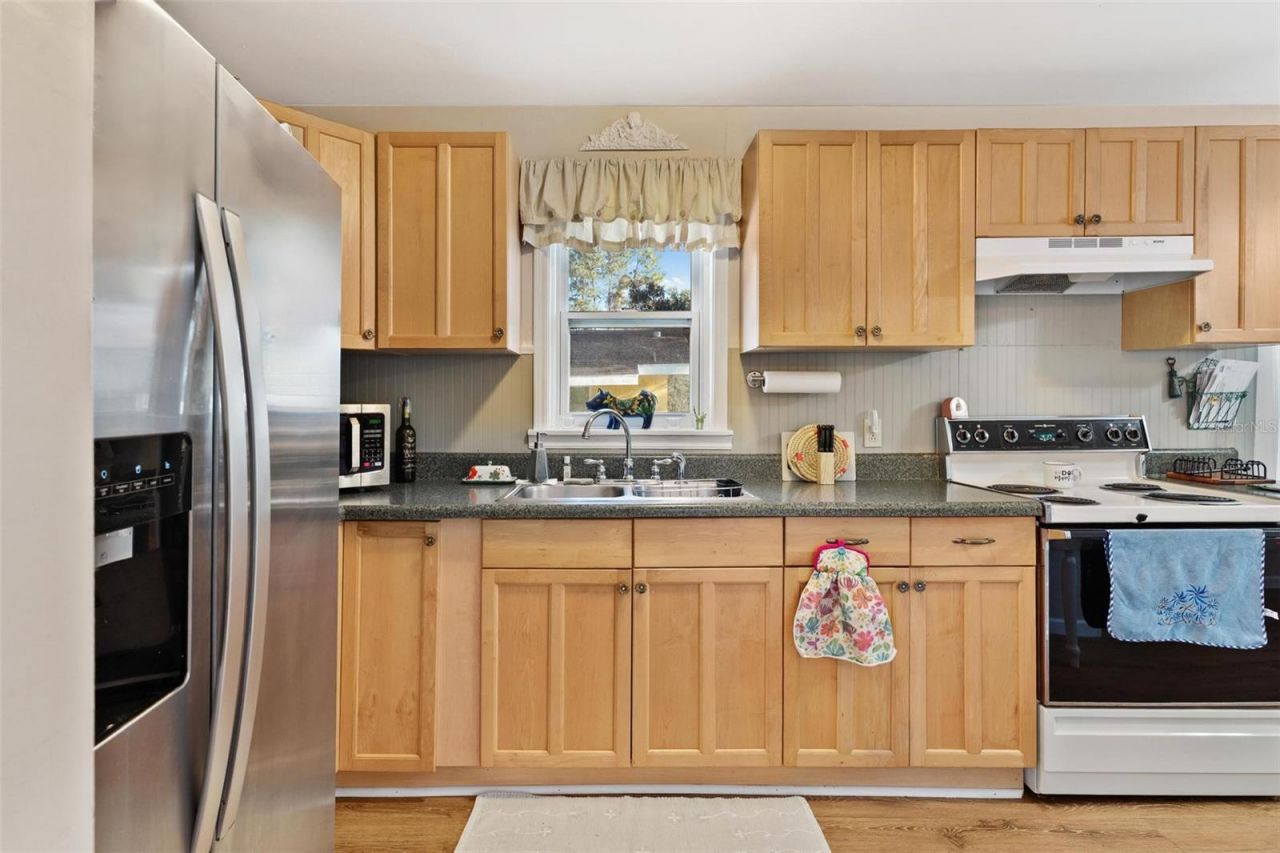 32828 Lake Eustis Drive, Tavares, FL 32778 Photo