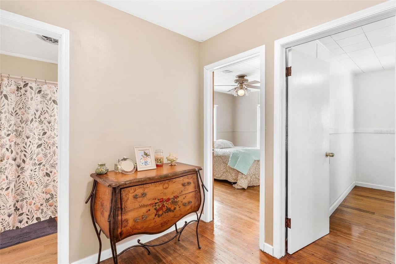 32828 Lake Eustis Drive, Tavares, FL 32778 Photo