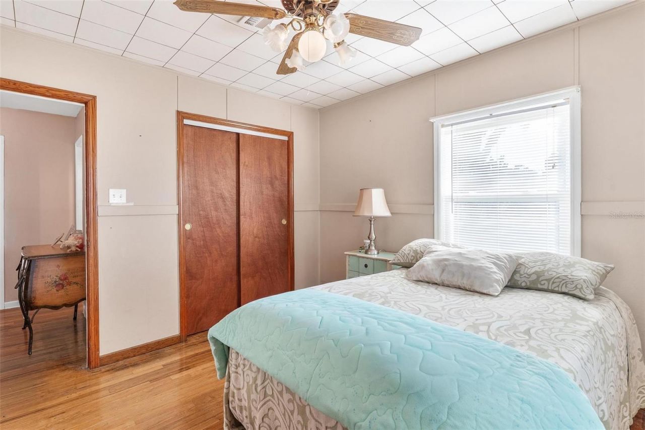 32828 Lake Eustis Drive, Tavares, FL 32778 Photo