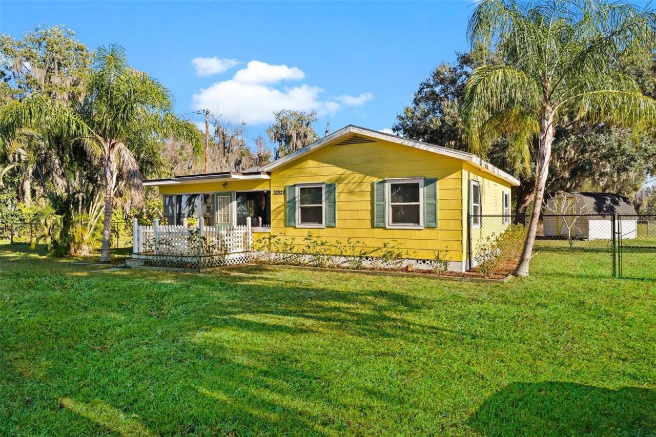 32828 Lake Eustis Drive, Tavares, FL 32778 Photo