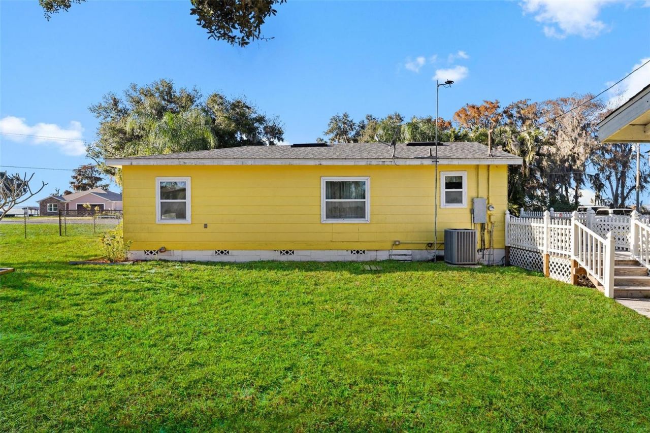 32828 Lake Eustis Drive, Tavares, FL 32778 Photo