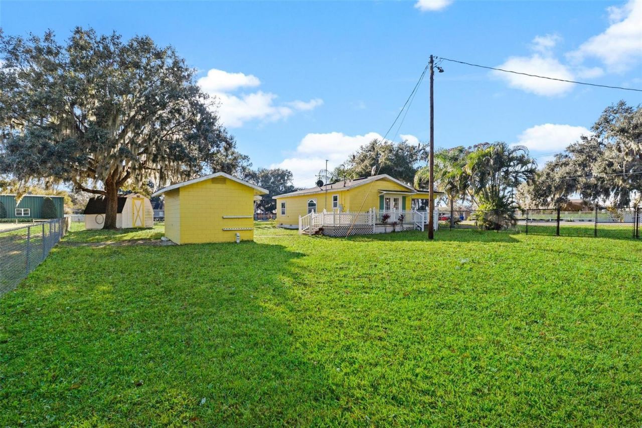 32828 Lake Eustis Drive, Tavares, FL 32778 Photo