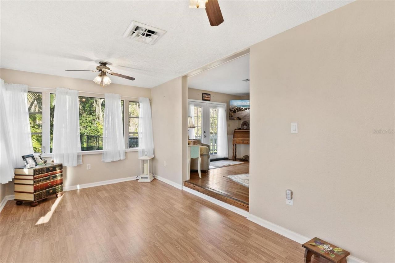 32828 Lake Eustis Drive, Tavares, FL 32778 Photo