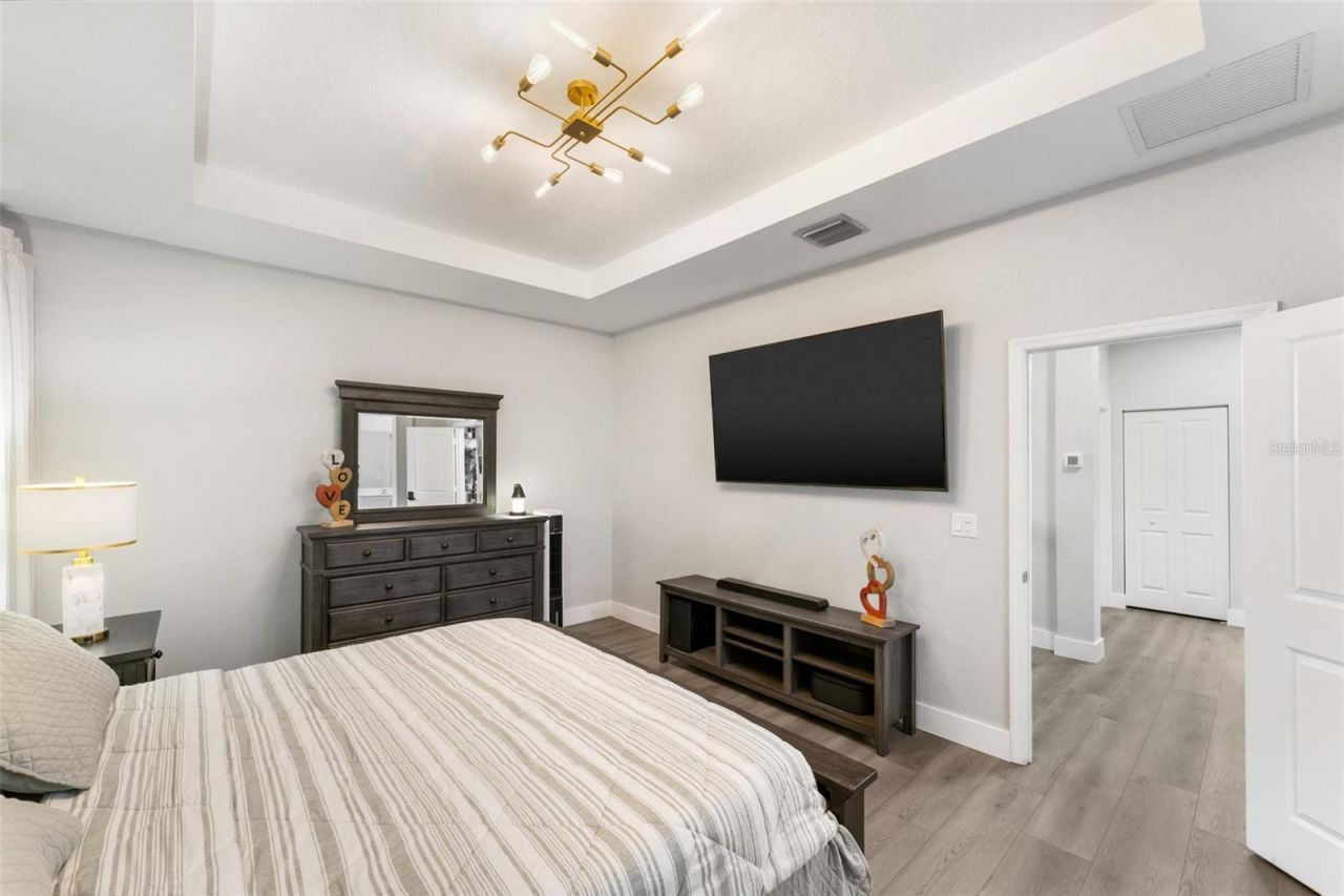 549 NE 206th Lane, Miami, FL 33179 Photo