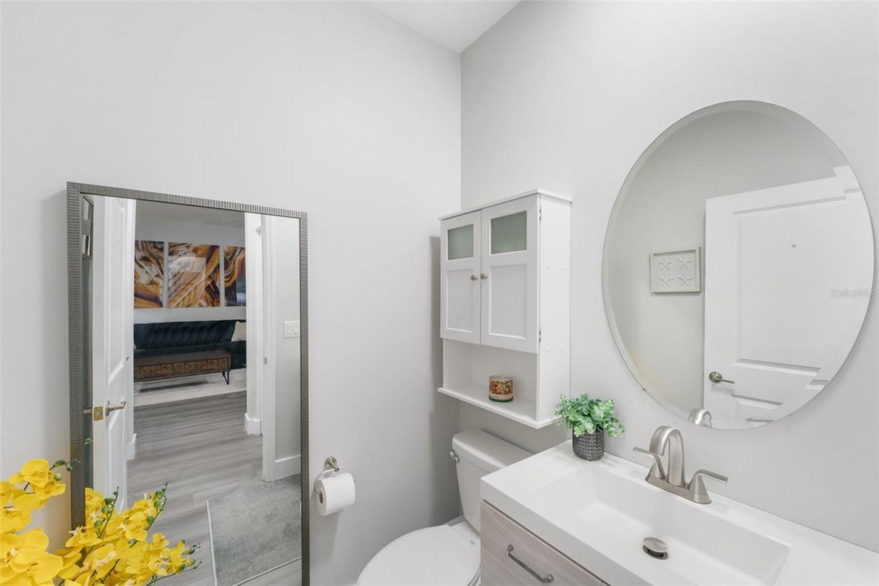 549 NE 206th Lane, Miami, FL 33179 Photo