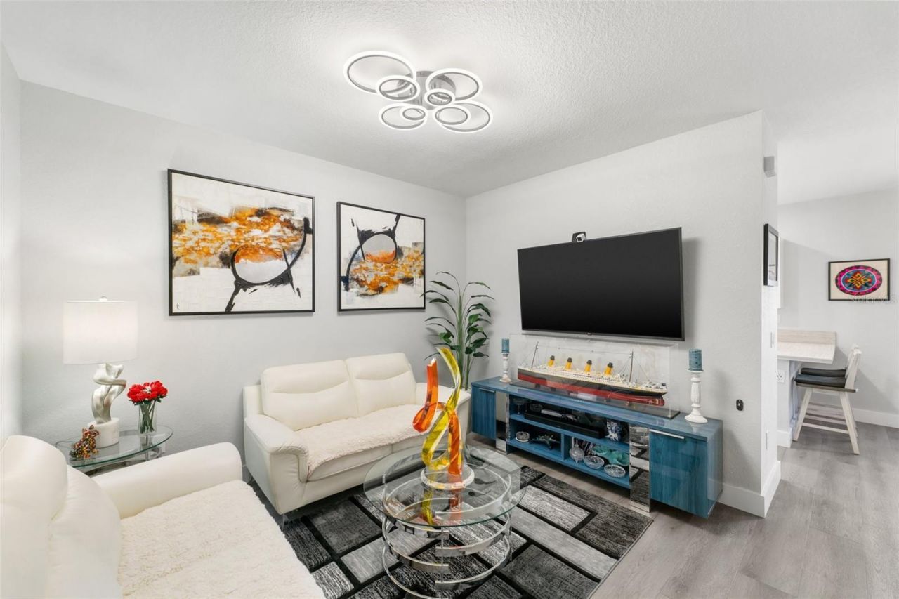 549 NE 206th Lane, Miami, FL 33179 Photo