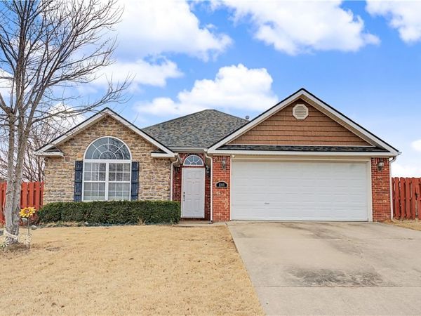 2303 SW Huntwick Avenue , Bentonville, AR 72713