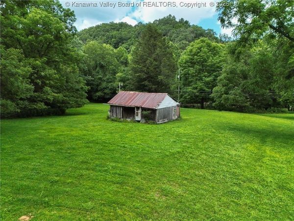 148 Broughton Lane, Spurlockville, WV 25529